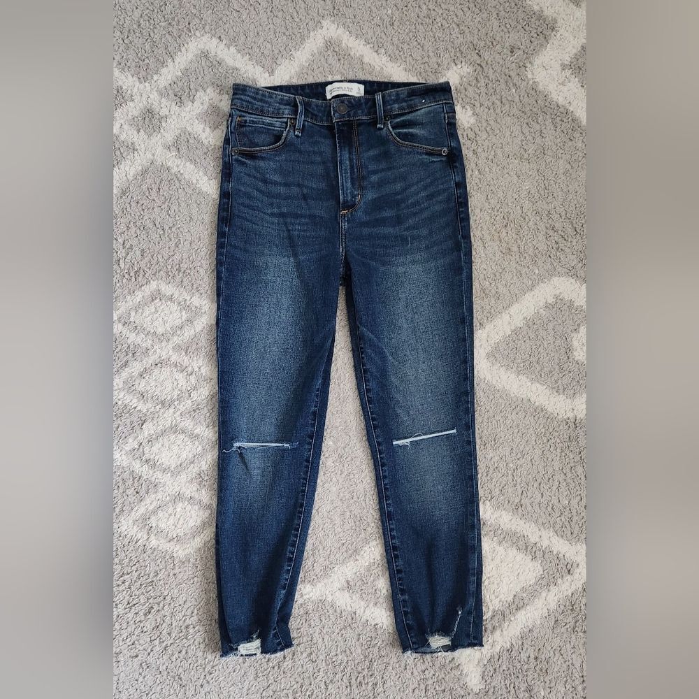 Abercrombie and Fitch High Rise Skinny Jeans Size  27/4S
